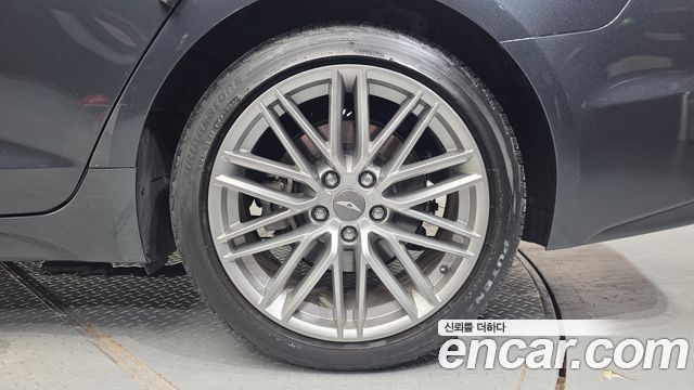 Genesis G70 2019 — photo 7