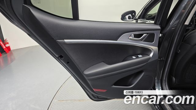 Genesis G70 2019 — photo 15