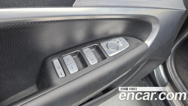 Genesis G70 2019 — photo 27