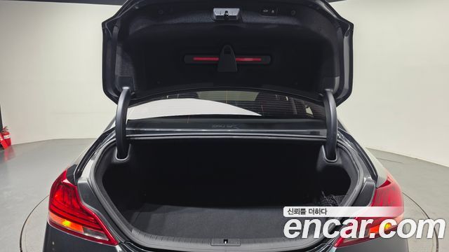 Genesis G70 2019 — photo 30