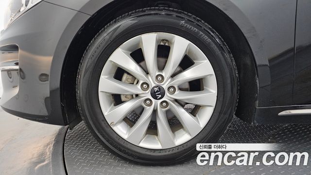 Kia K5 2017 — photo 5