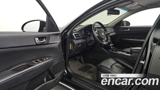 Kia K5 2017 — photo 10