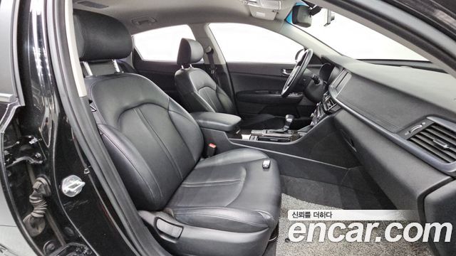 Kia K5 2017 — photo 12