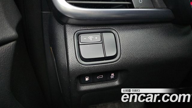 Kia K5 2017 — photo 17