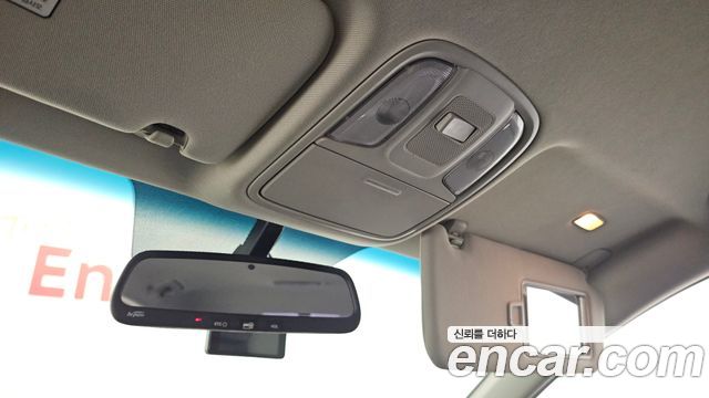 Kia K5 2017 — photo 19