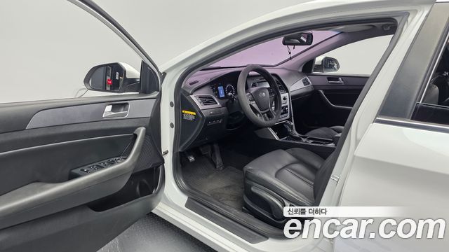 Hyundai Sonata 2017 — photo 13