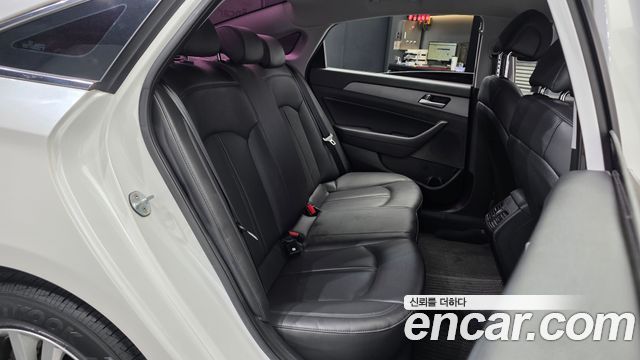 Hyundai Sonata 2017 — photo 18