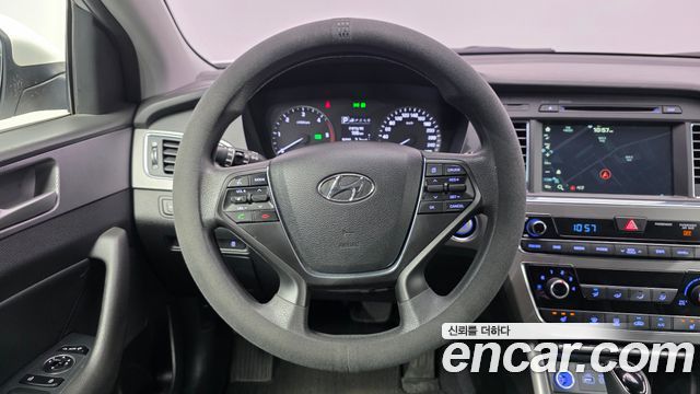 Hyundai Sonata 2017 — photo 19