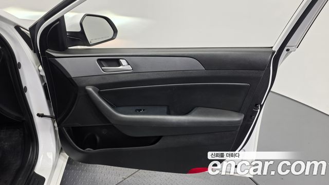 Hyundai Sonata 2017 — photo 15