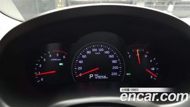 Kia Canival 2014 — photo 11