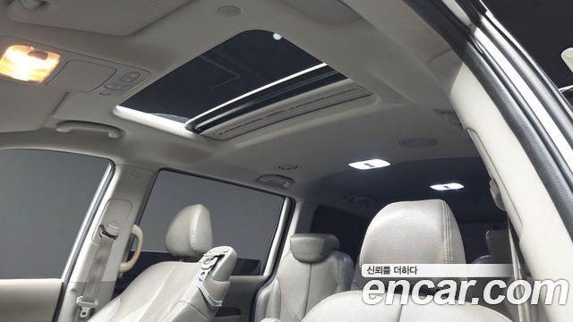 Kia Canival 2014 — photo 23