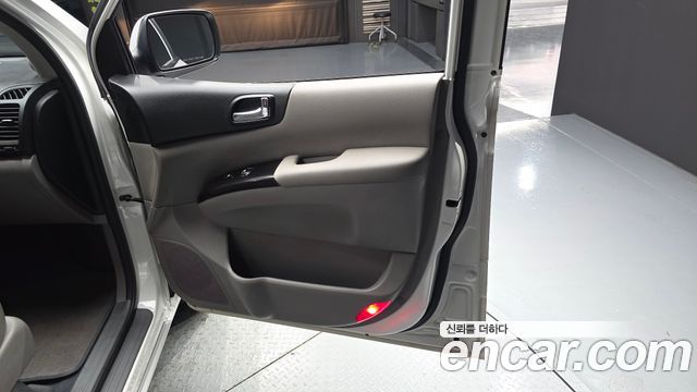 Kia Canival 2014 — photo 15