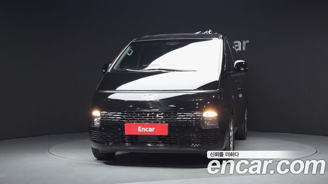 Hyundai Staria 2025 — photo 3