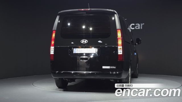 Hyundai Staria 2025 — photo 4