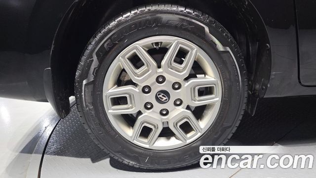 Hyundai Staria 2025 — photo 5