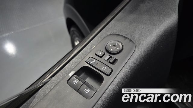 Hyundai Staria 2025 — photo 19