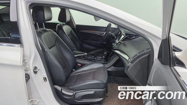 Hyundai i40 2016 — photo 11