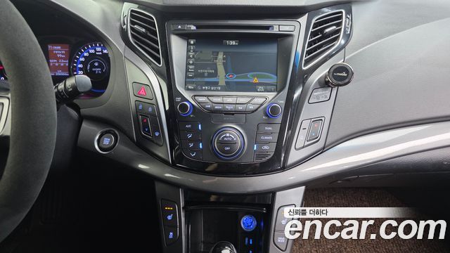 Hyundai i40 2016 — photo 14
