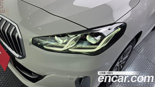 BMW 2-Series 2025 — photo 8