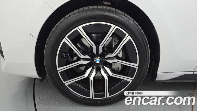 BMW 7-Series 2024 — photo 5
