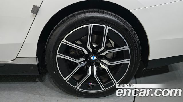 BMW 7-Series 2024 — photo 7
