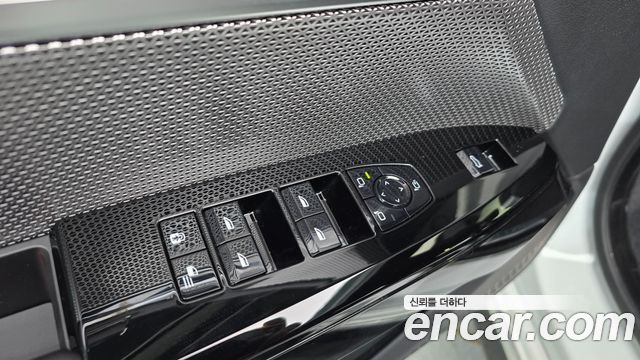 BMW 7-Series 2024 — photo 37
