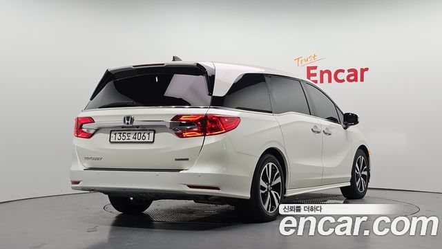 Honda Odyssey 2019 — photo 2