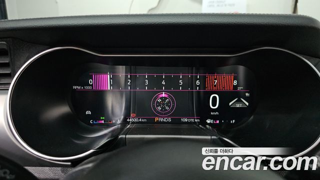 Ford Mustang 2023 — photo 10