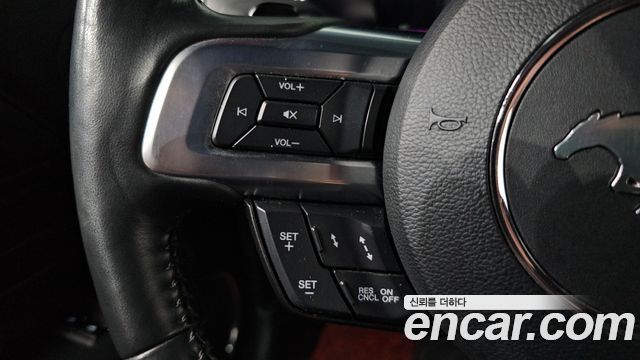 Ford Mustang 2023 — photo 28