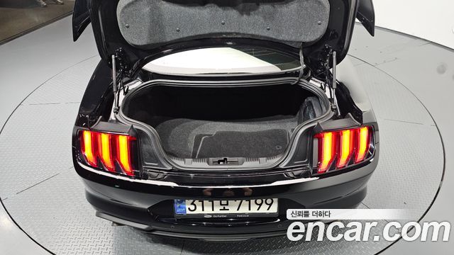Ford Mustang 2023 — photo 30