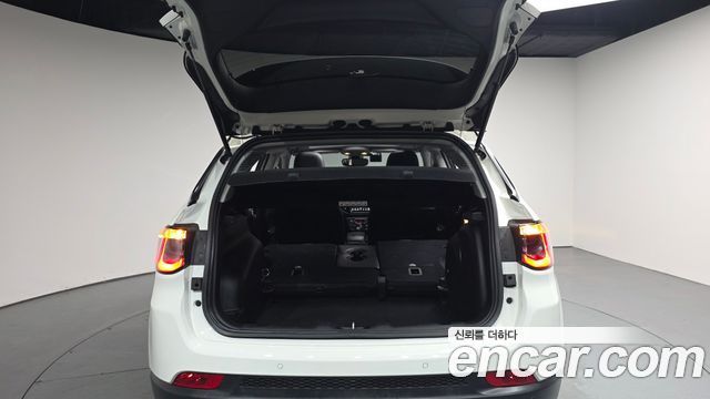 Jeep Compass 2021 — photo 26