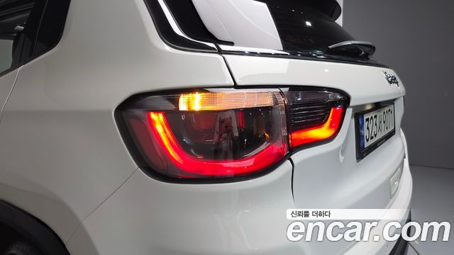 Jeep Compass 2021 — photo 9