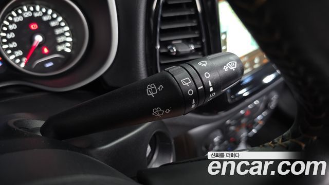 Jeep Compass 2021 — photo 28