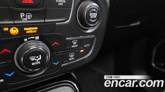 Jeep Compass 2021 — photo 31