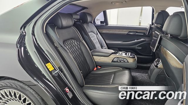 Genesis G90 2019 — photo 17