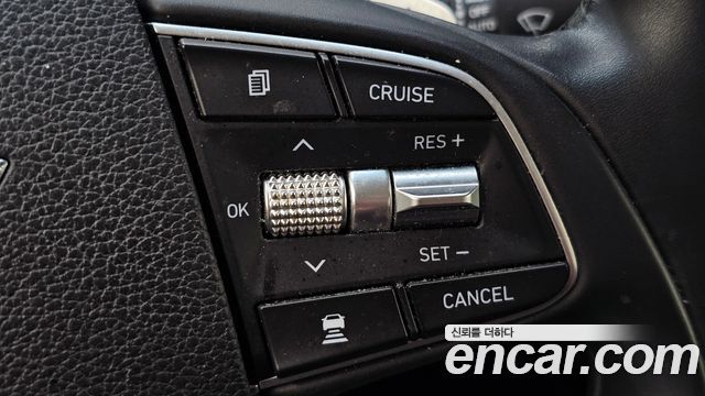 Genesis G90 2019 — photo 25