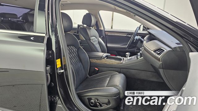 Genesis G90 2019 — photo 16