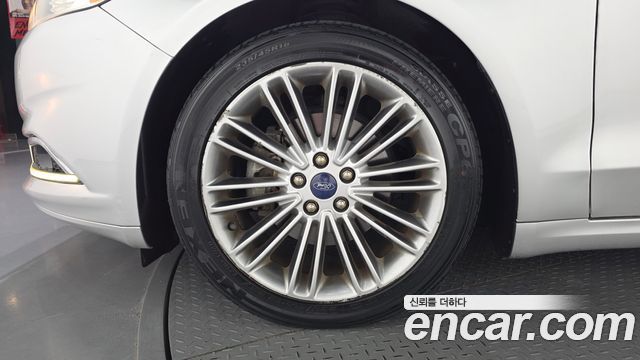 Ford Fusion 2014 — photo 5