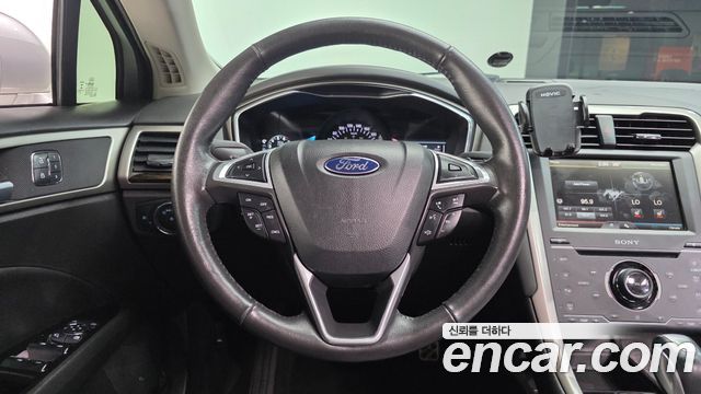 Ford Fusion 2014 — photo 13