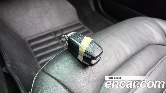 Ford Fusion 2014 — photo 17