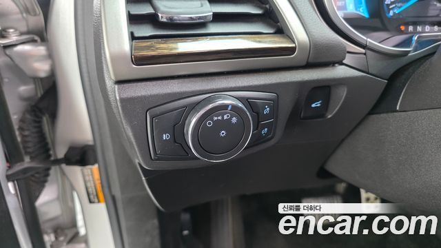 Ford Fusion 2014 — photo 18