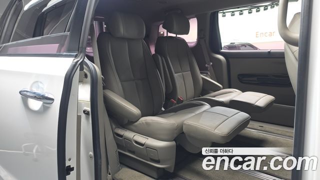 Kia Canival 2018 — photo 12