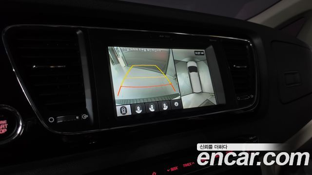 Kia Canival 2018 — photo 15