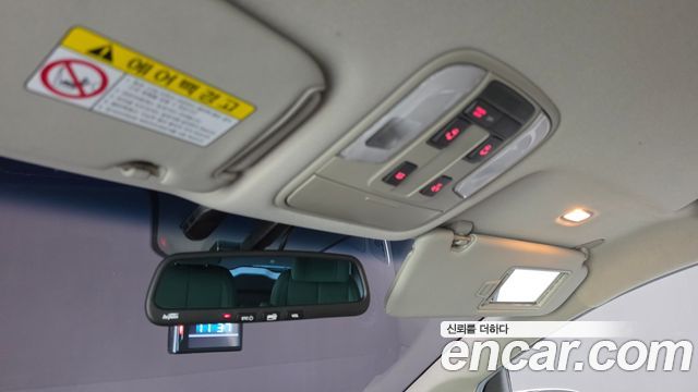 Kia Canival 2018 — photo 17