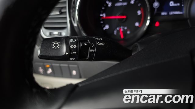 Kia Canival 2018 — photo 18