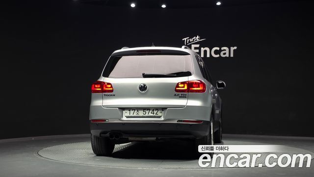Volkswagen Tiguan 2014 — photo 4
