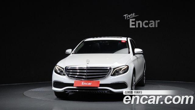 Mercedes-Benz E-Class 2019 — photo 3