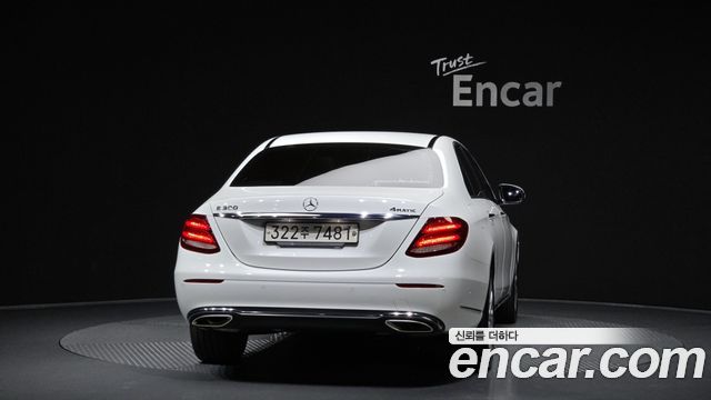 Mercedes-Benz E-Class 2019 — photo 4