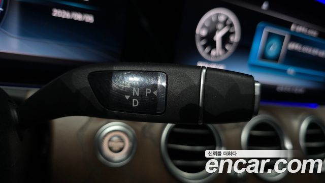 Mercedes-Benz E-Class 2019 — photo 9