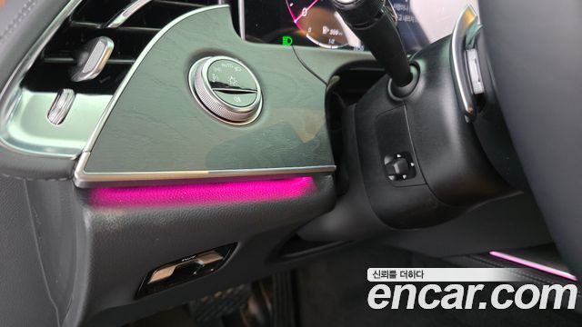 Mercedes-Benz E-Class 2025 — photo 15